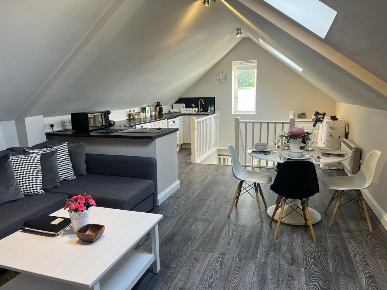 Bright, Restful Coach House In Central Sevenoaks Eksteriør bilde